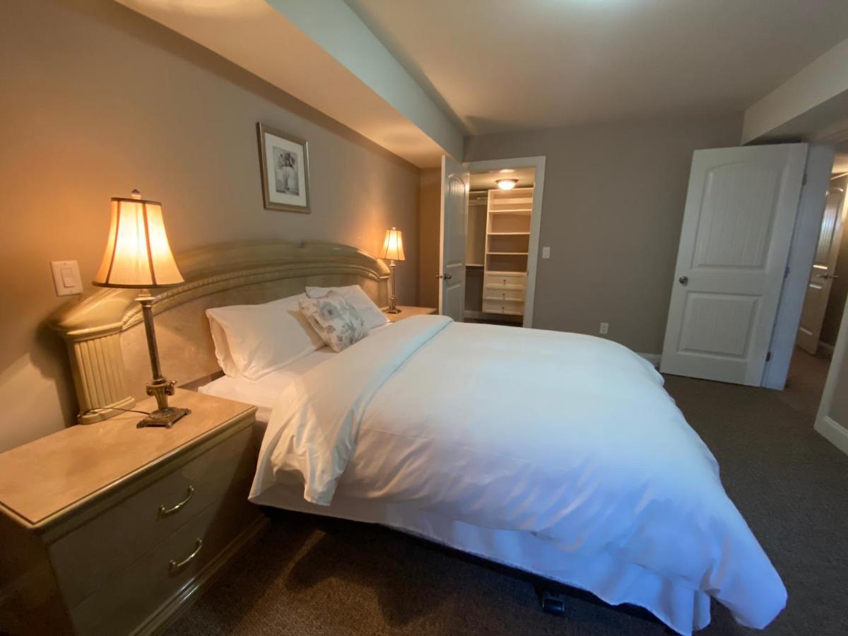 Mae Sweet Home Surrey Extérieur photo